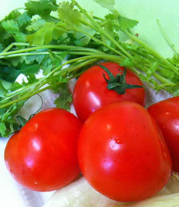 Помидоры и кинза