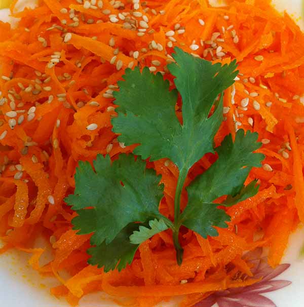 салат из моркови с кунжу
