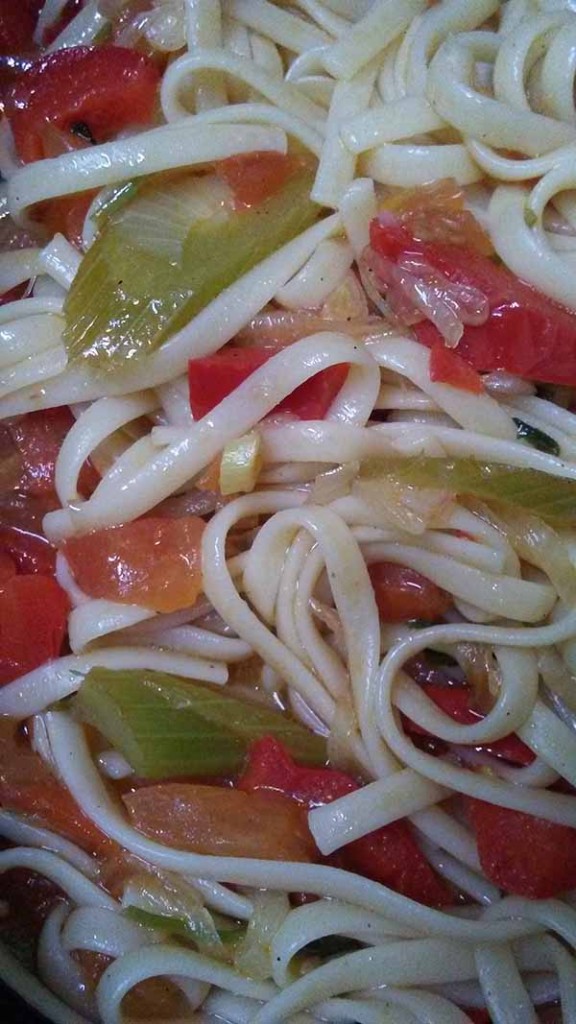 Постная лапша Фетучинни с овощами и грибами