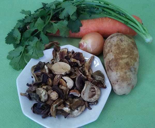 грибы,лук,морковь,картофел
