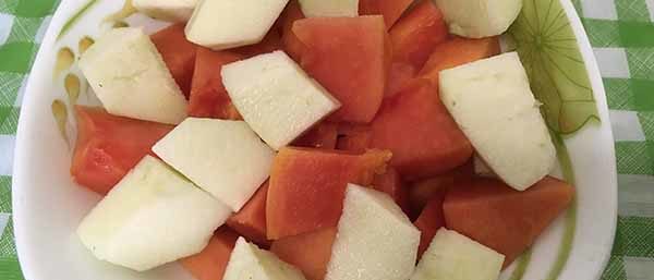 Яблоки, папайя