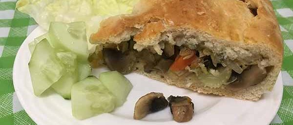 Постный пирог из дрожжевого теста.