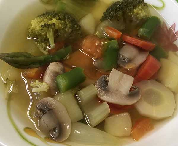 Постный суп без масла, с грибами, спаржей и брокколи
