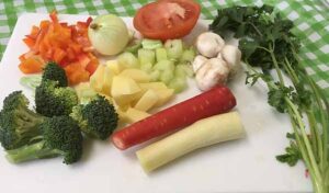 картофель, брокколи, морковь, лук, сельдерей